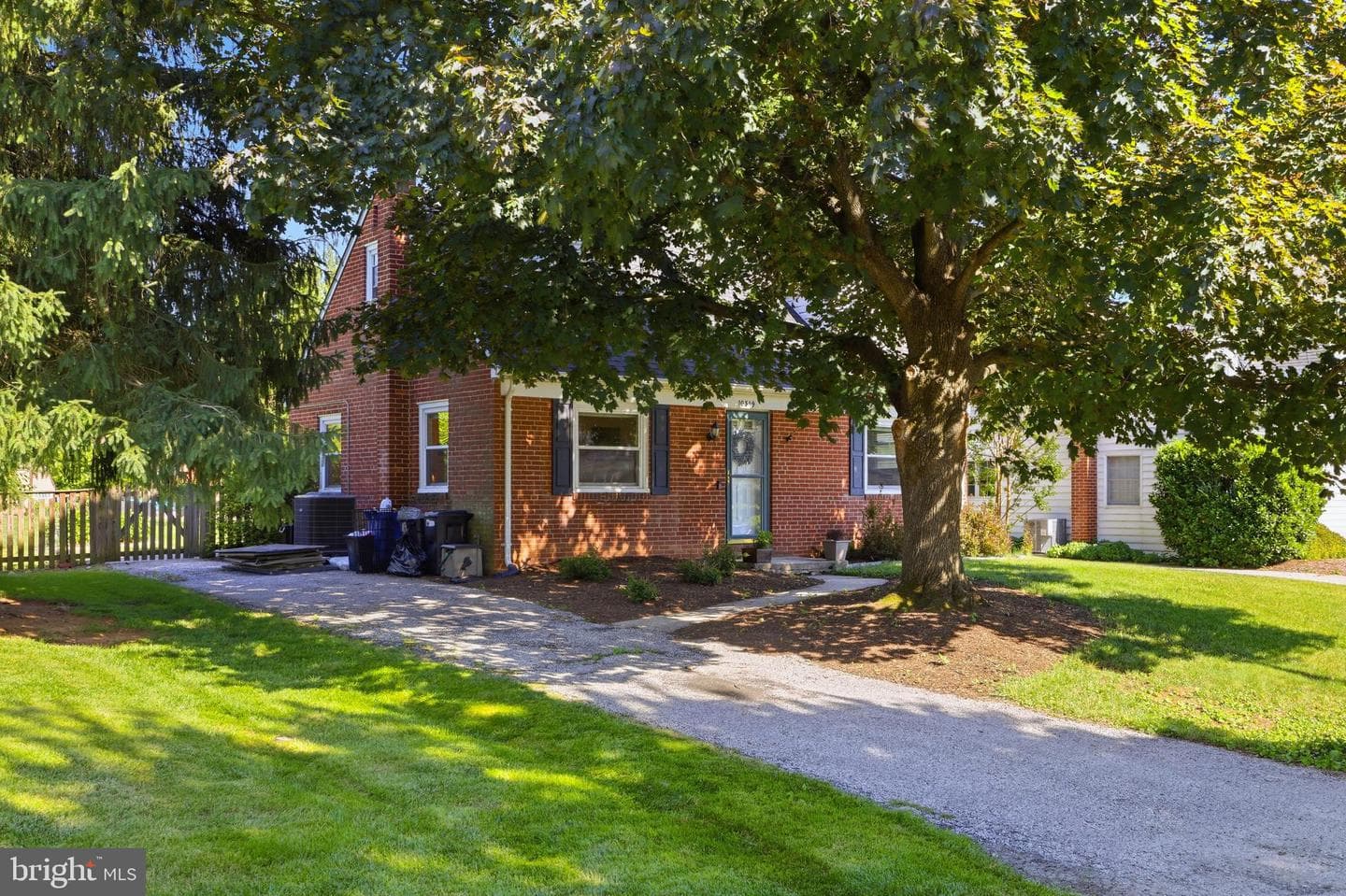 10319 Greentop Road photo 2