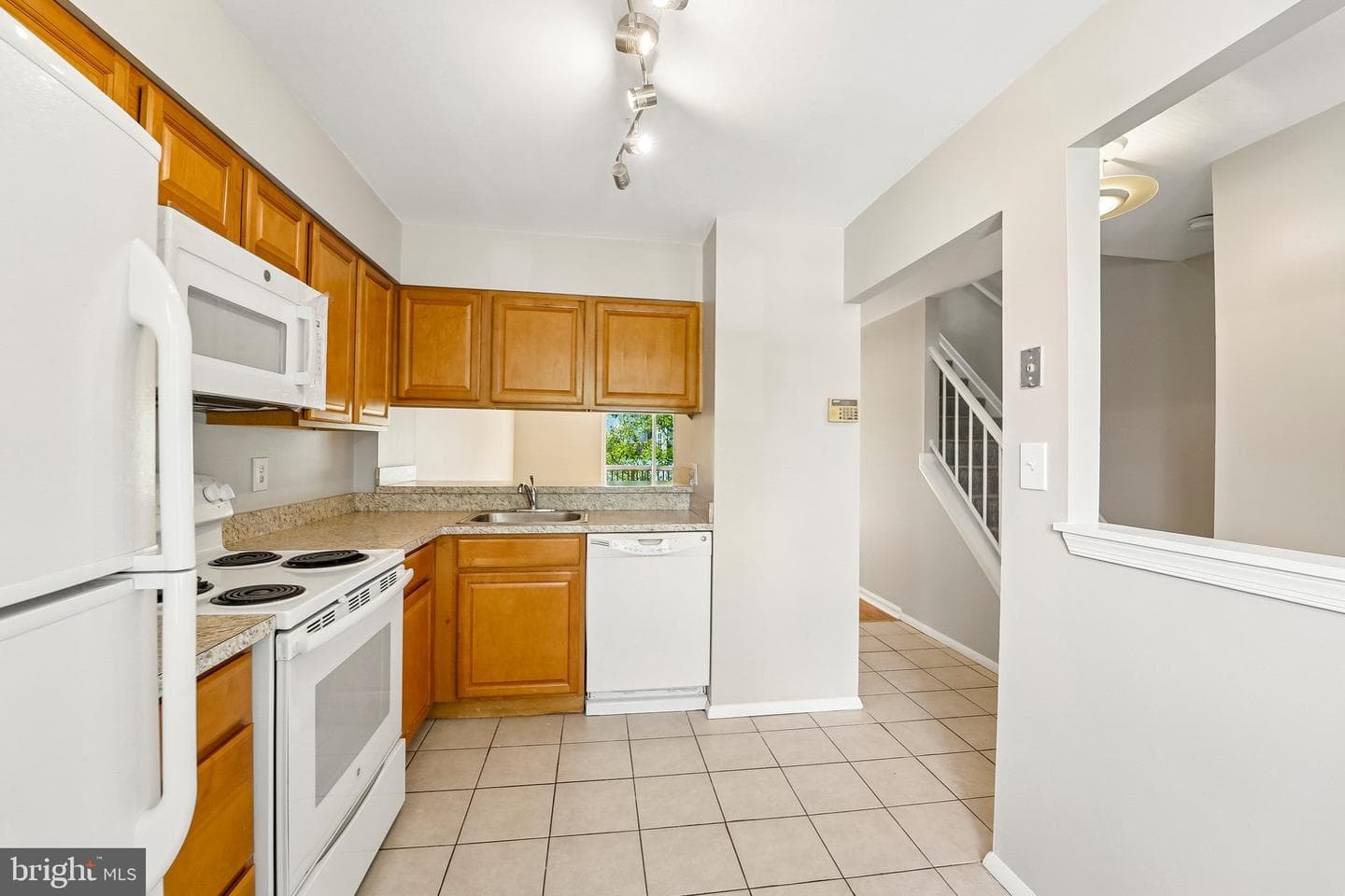2426 Potterfield Road photo 12