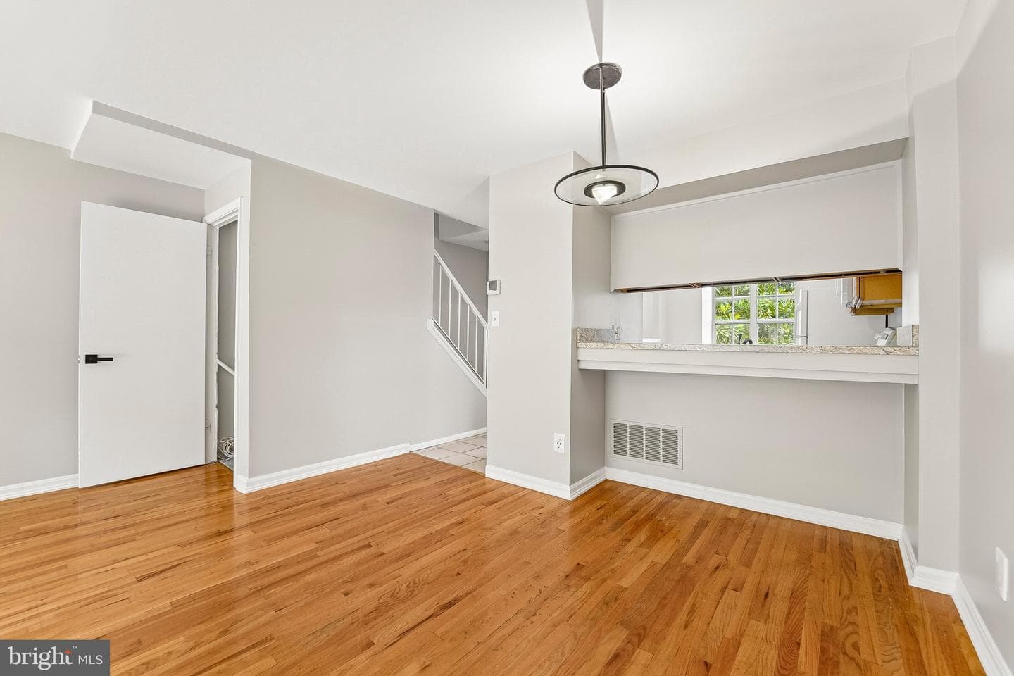 2426 Potterfield Road photo 9