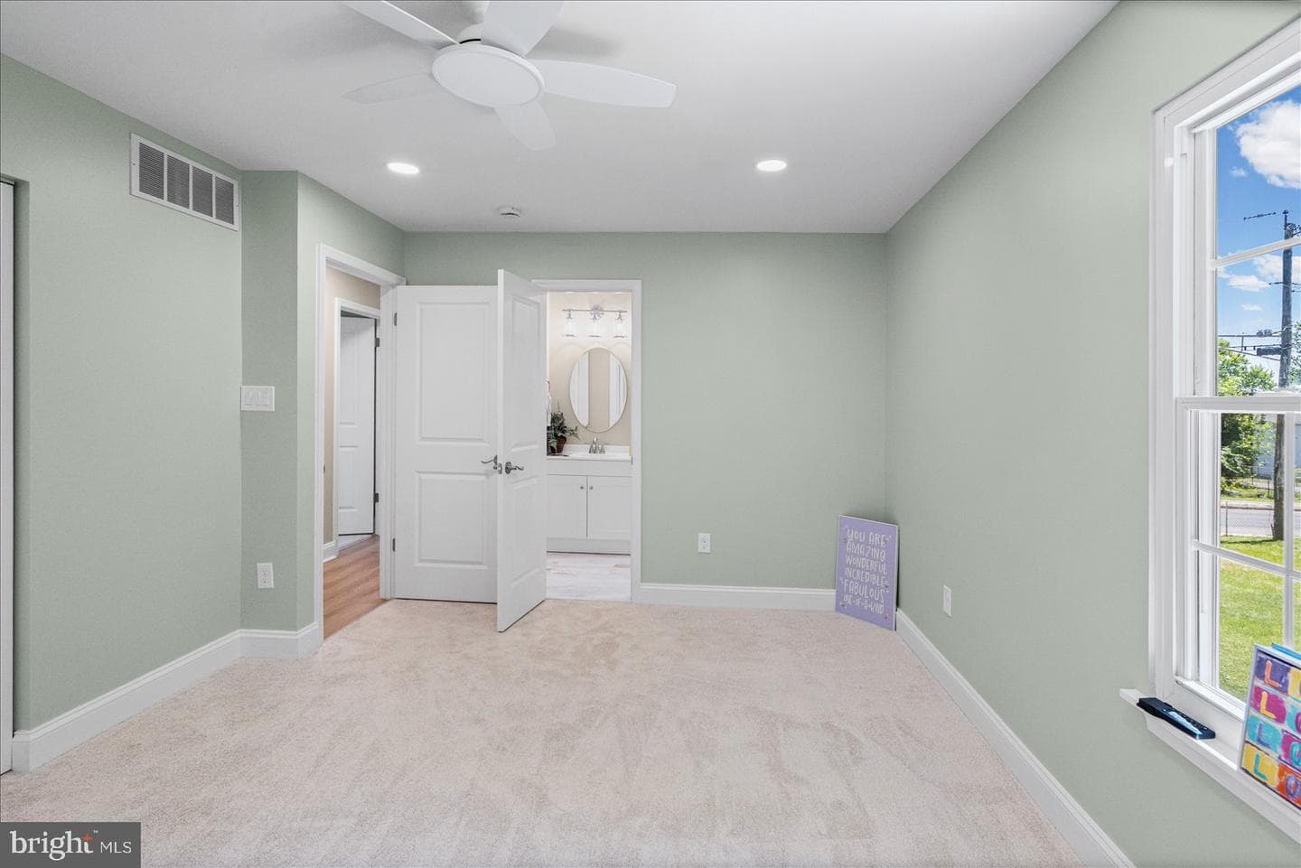 4219 Fullerton Avenue photo 17