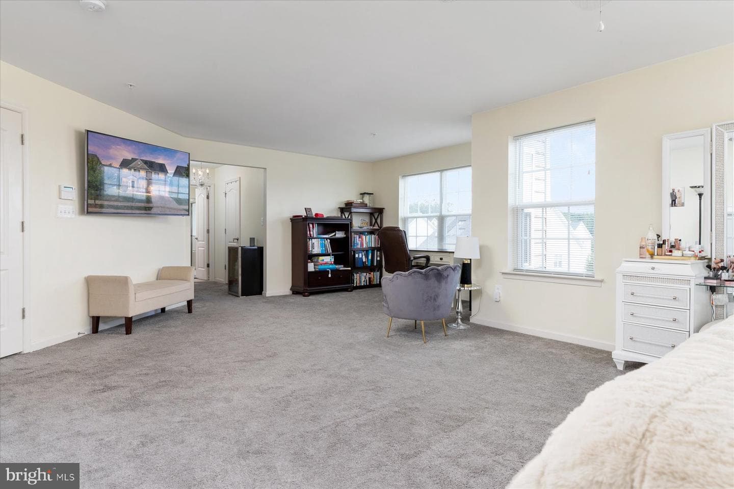 512 Whinstone Drive photo 21