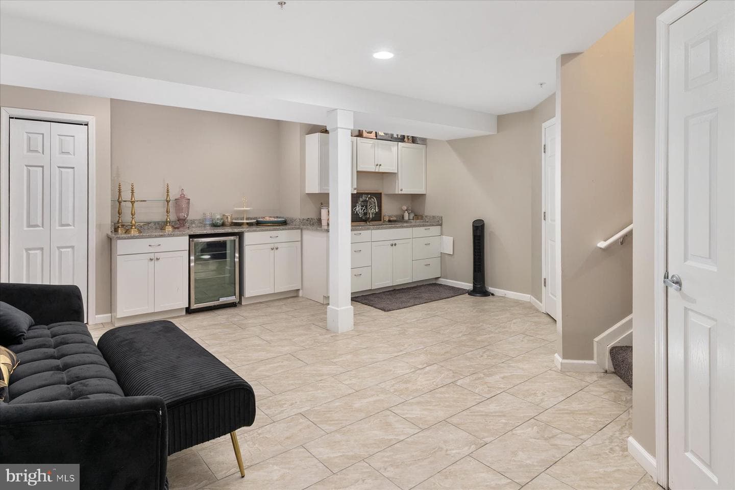 512 Whinstone Drive photo 31