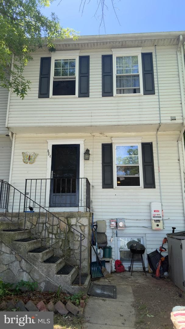 654 Kittendale Circle