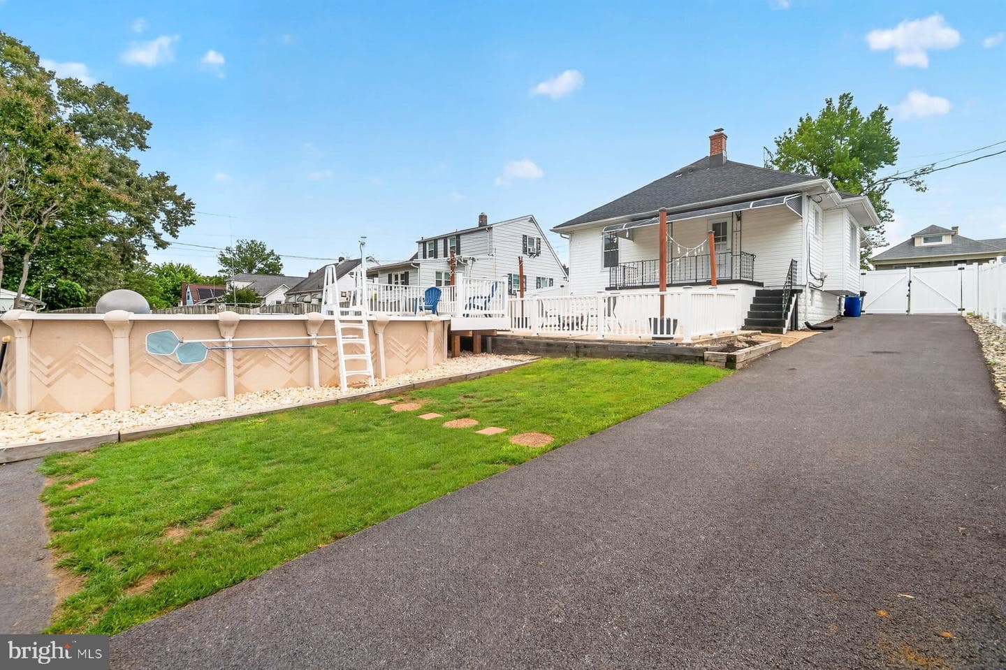 7426 Kenlea Avenue photo 34