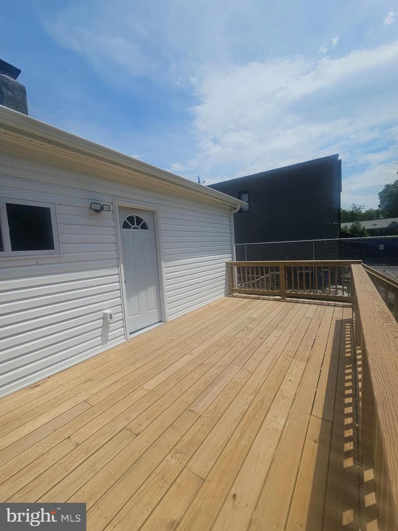 404 S Marlyn photo 25