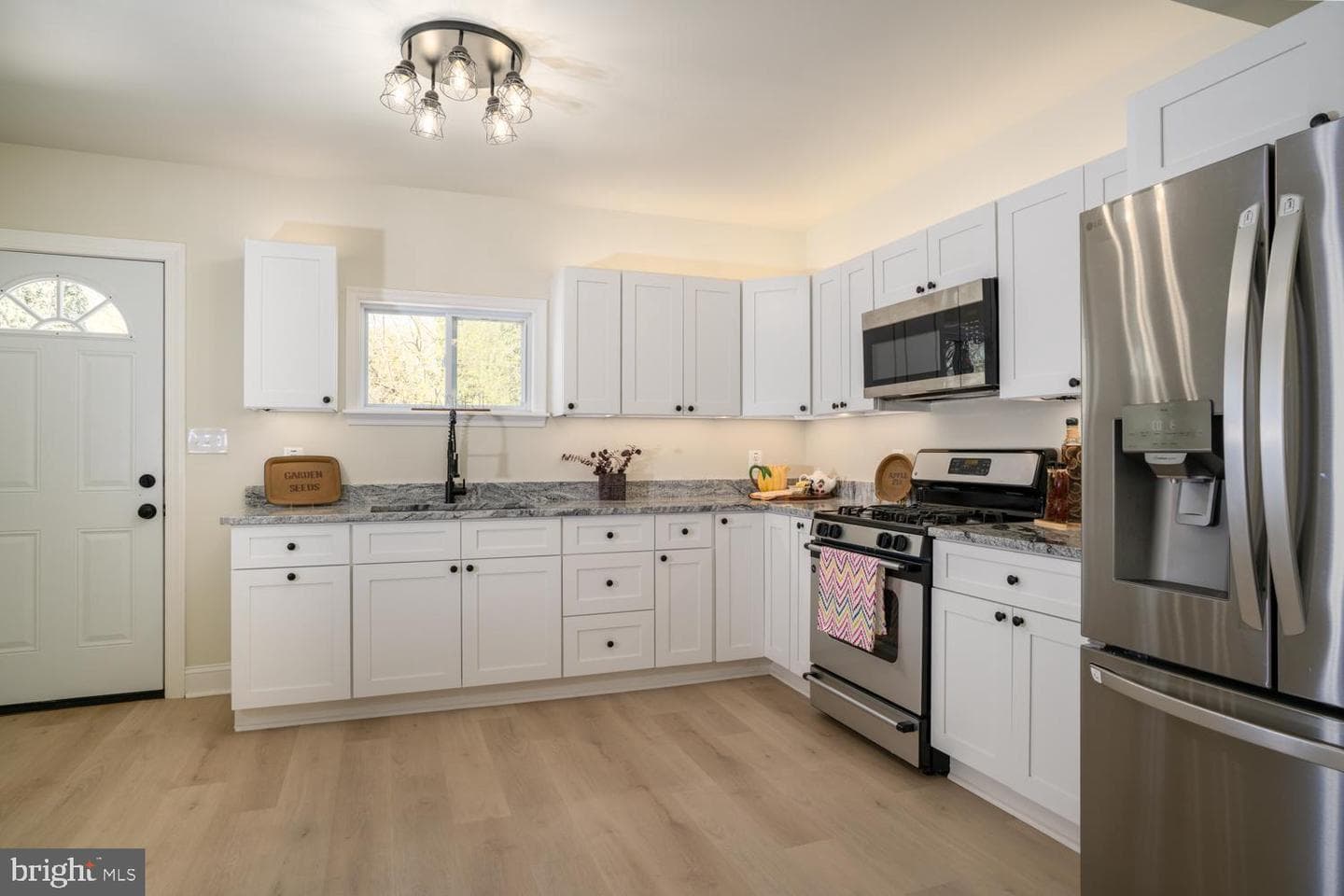 404 S Marlyn photo 7