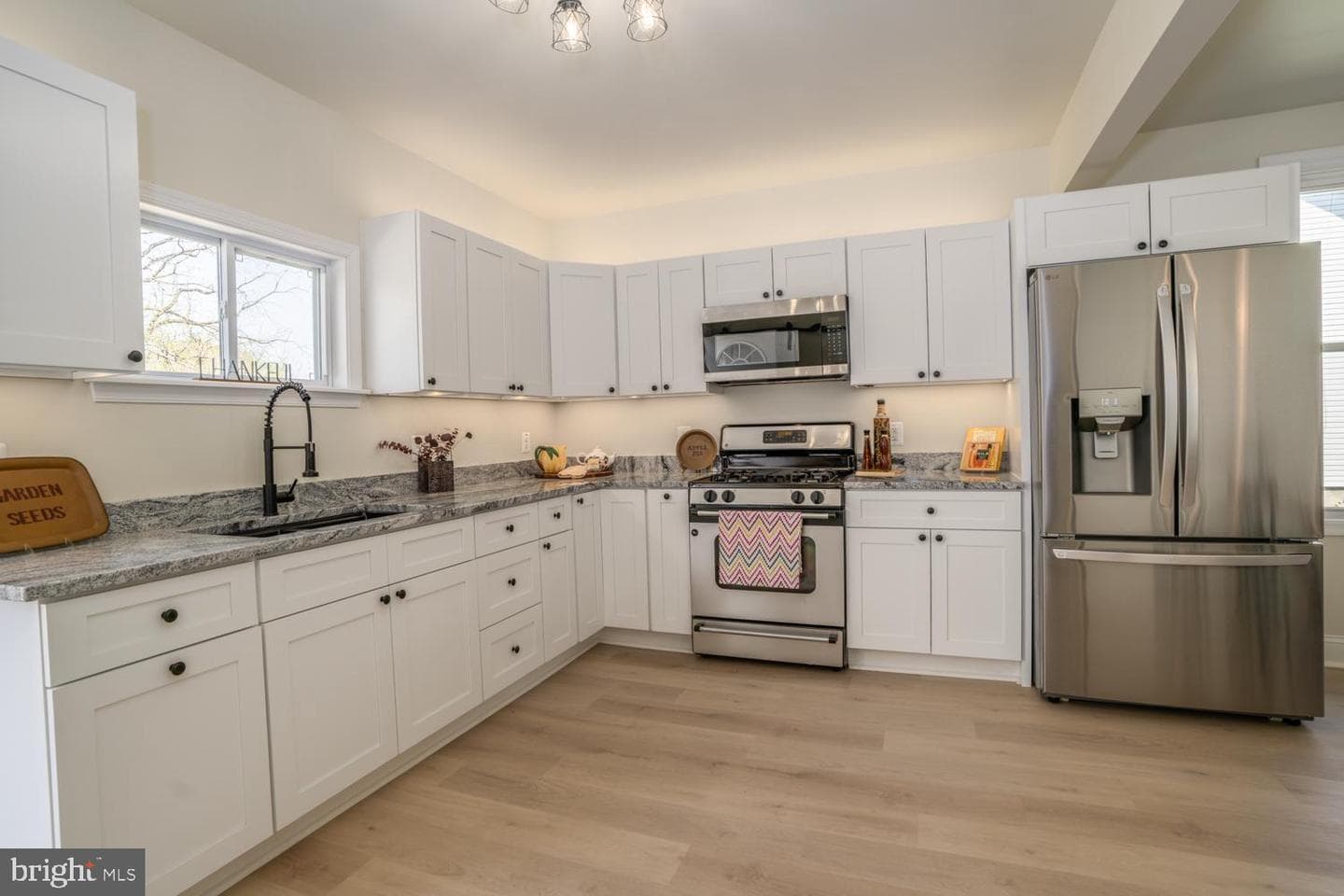 404 S Marlyn photo 8