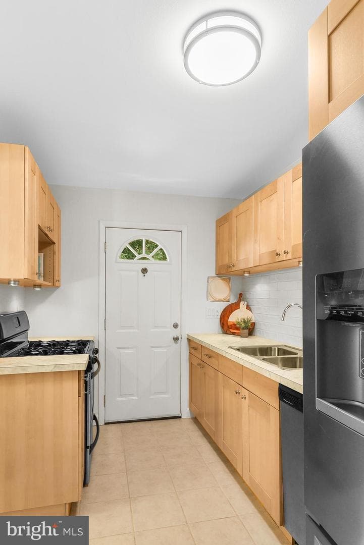 28 Melken Court #7g photo 3