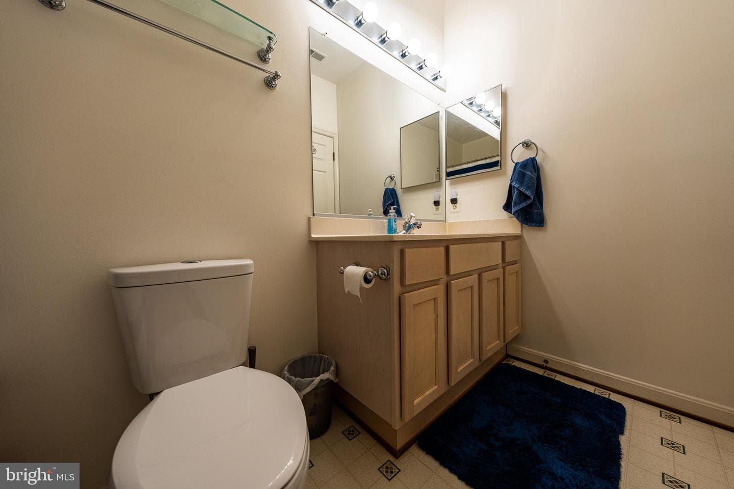5000 Hollington Drive #301 photo 17