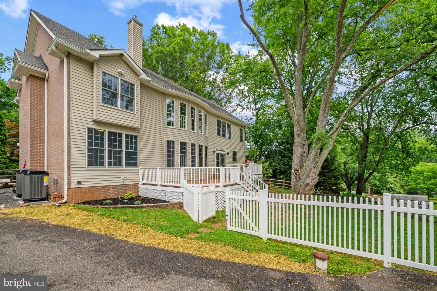 12221 Jerusalem Road photo 54