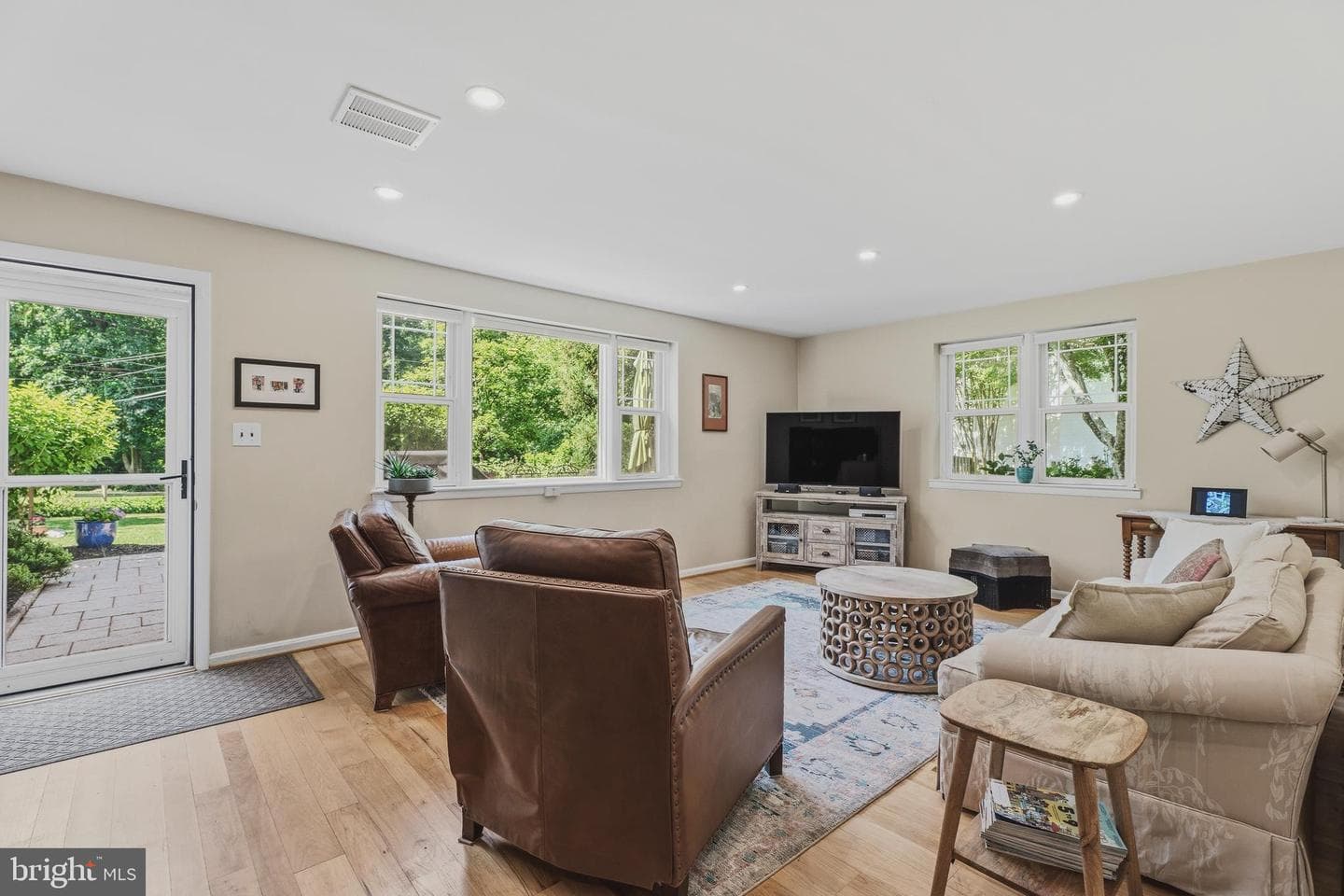 3 Saint Michaels Way photo 34