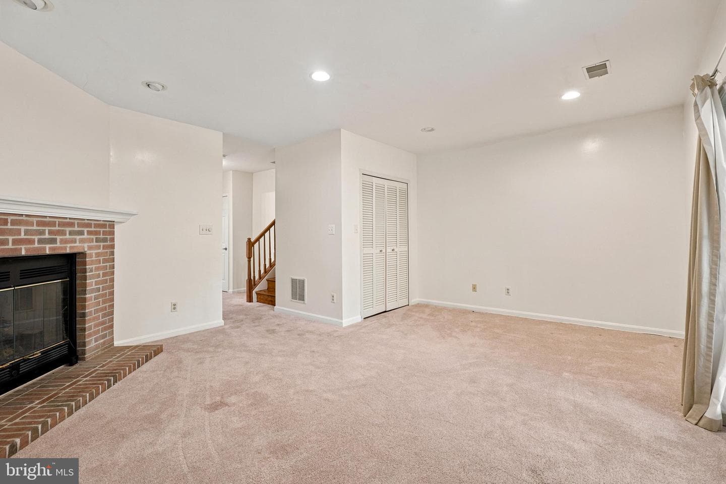 942 Walnut Wood Road photo 40