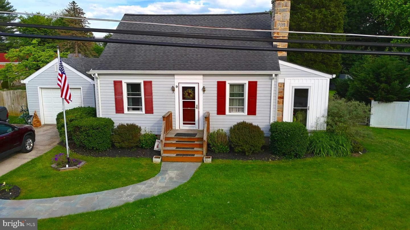 9 Virginia Avenue photo 37