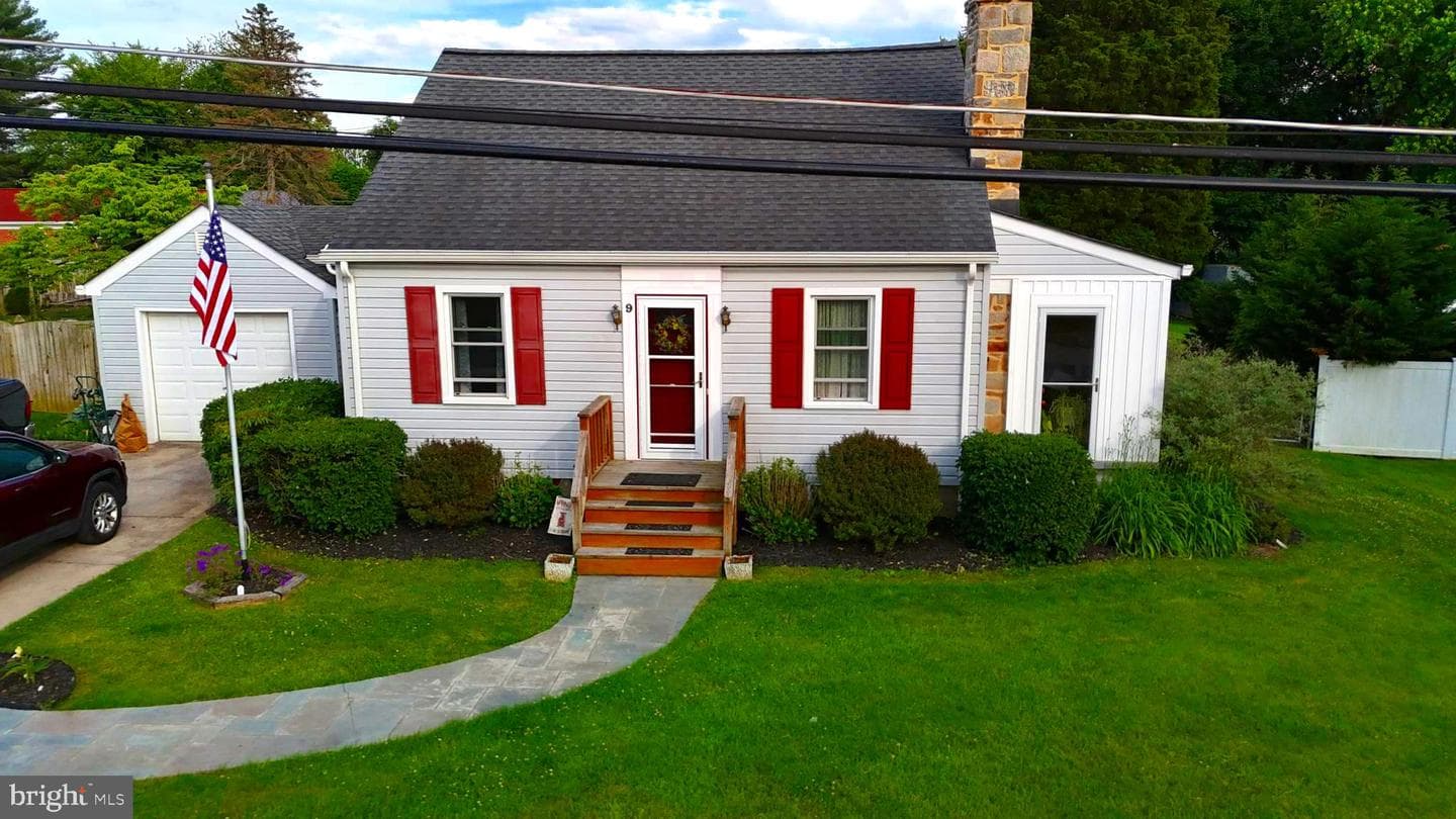 9 Virginia Avenue photo 40