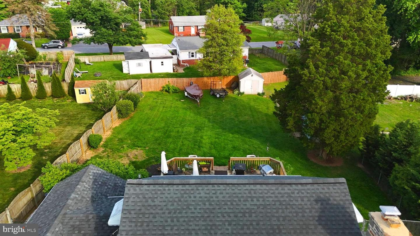 9 Virginia Avenue photo 45