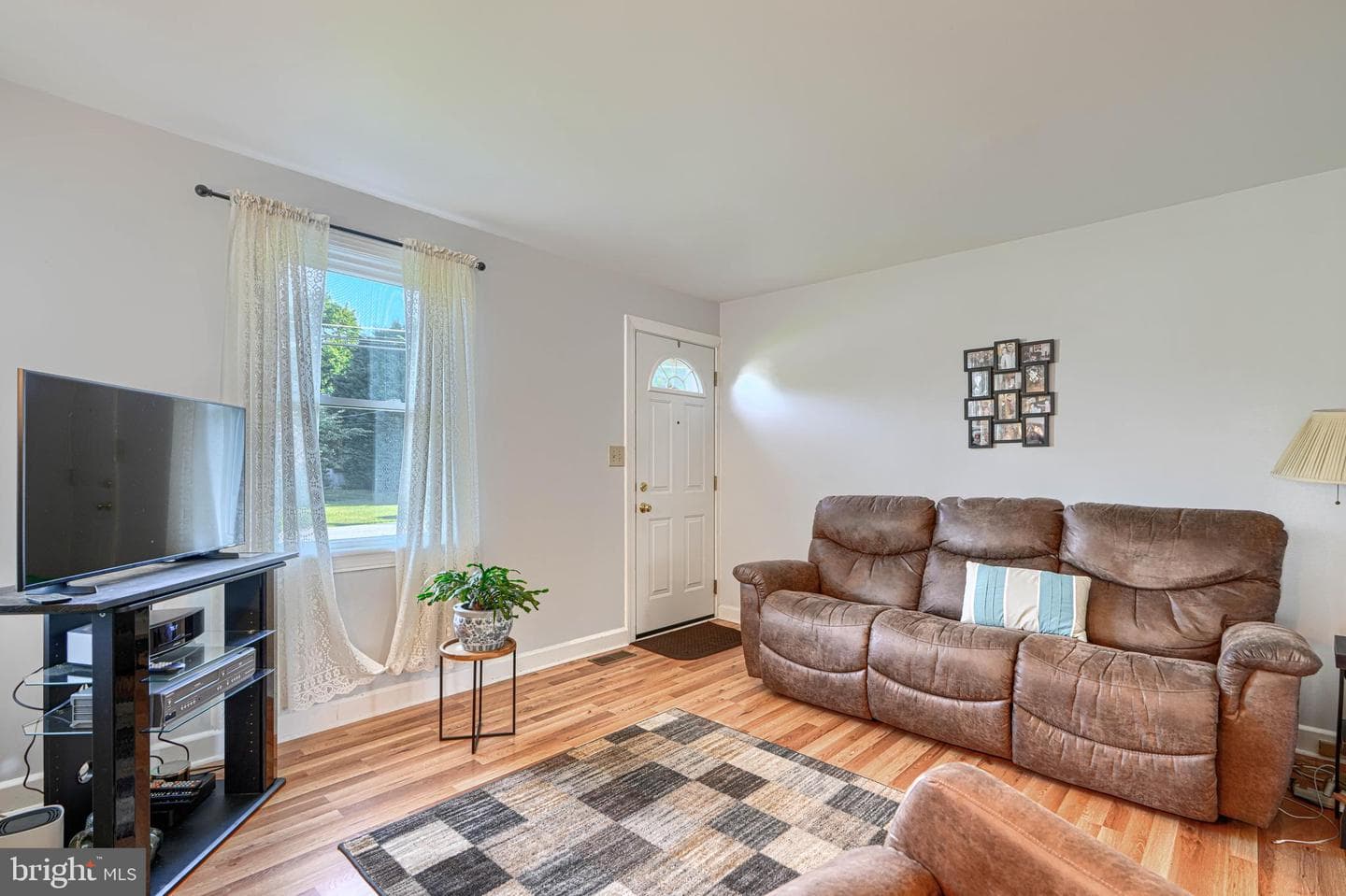 9 Virginia Avenue photo 5