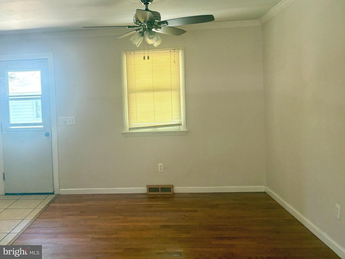 259 E Chatsworth Avenue photo 5