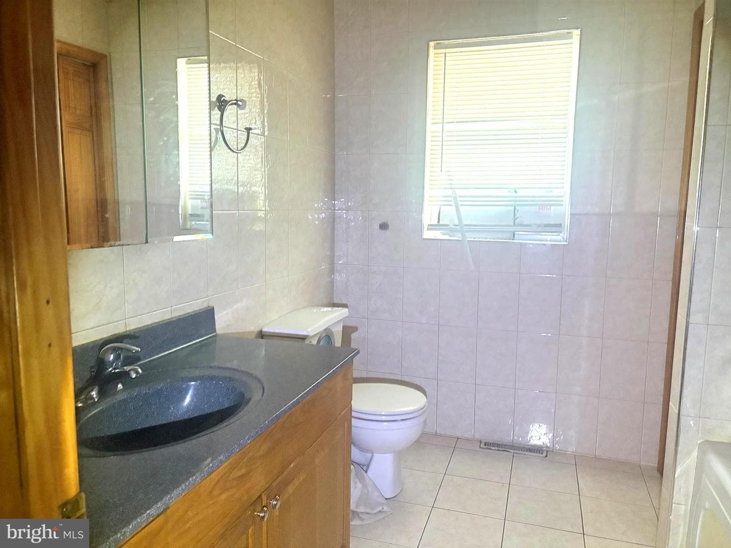259 E Chatsworth Avenue photo 6