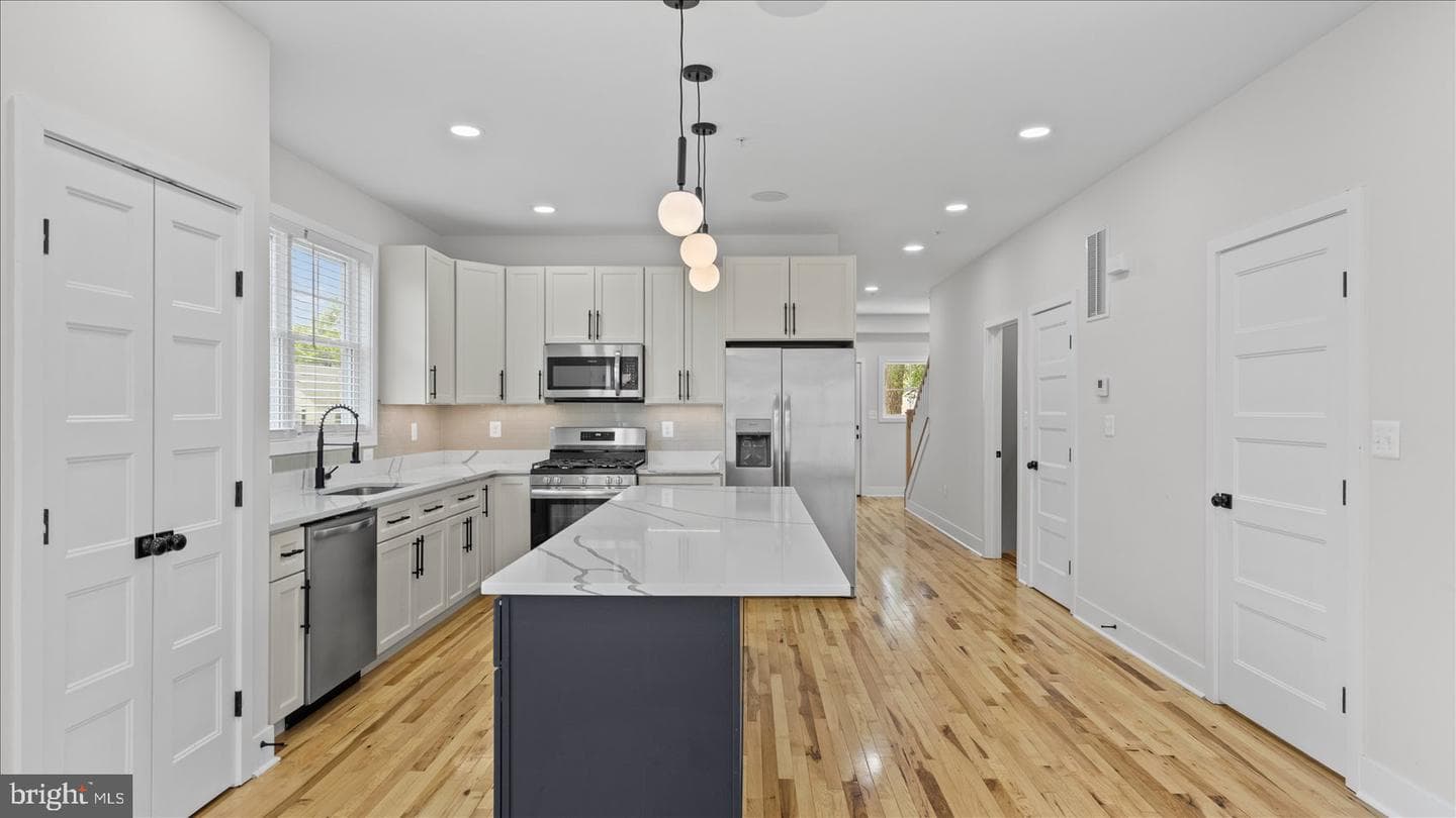 2302 Taylor Avenue photo 11