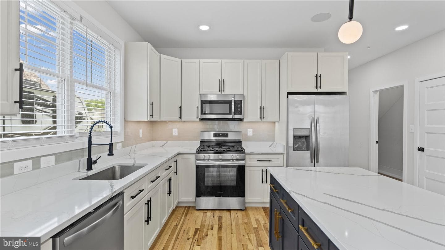 2302 Taylor Avenue photo 12