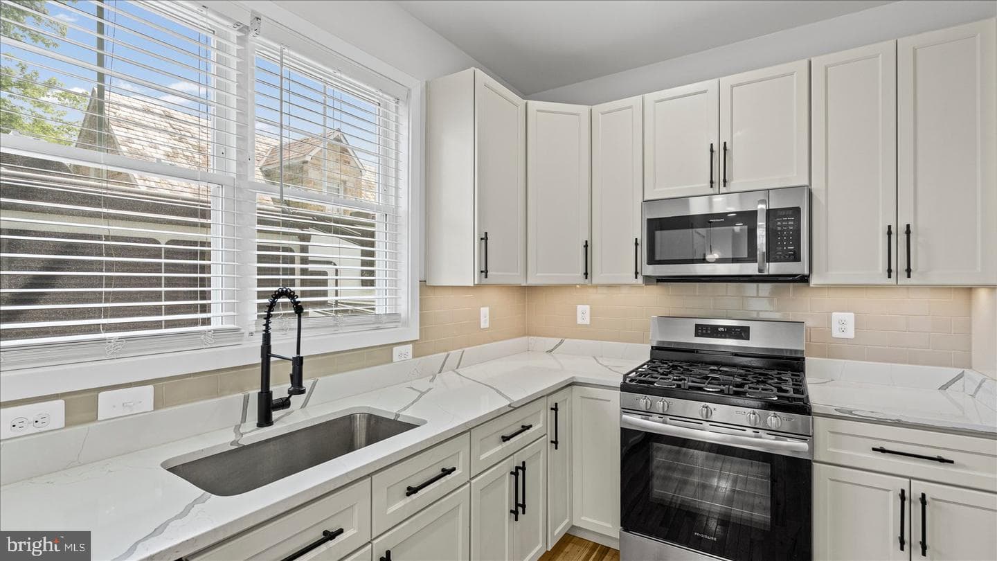 2302 Taylor Avenue photo 13