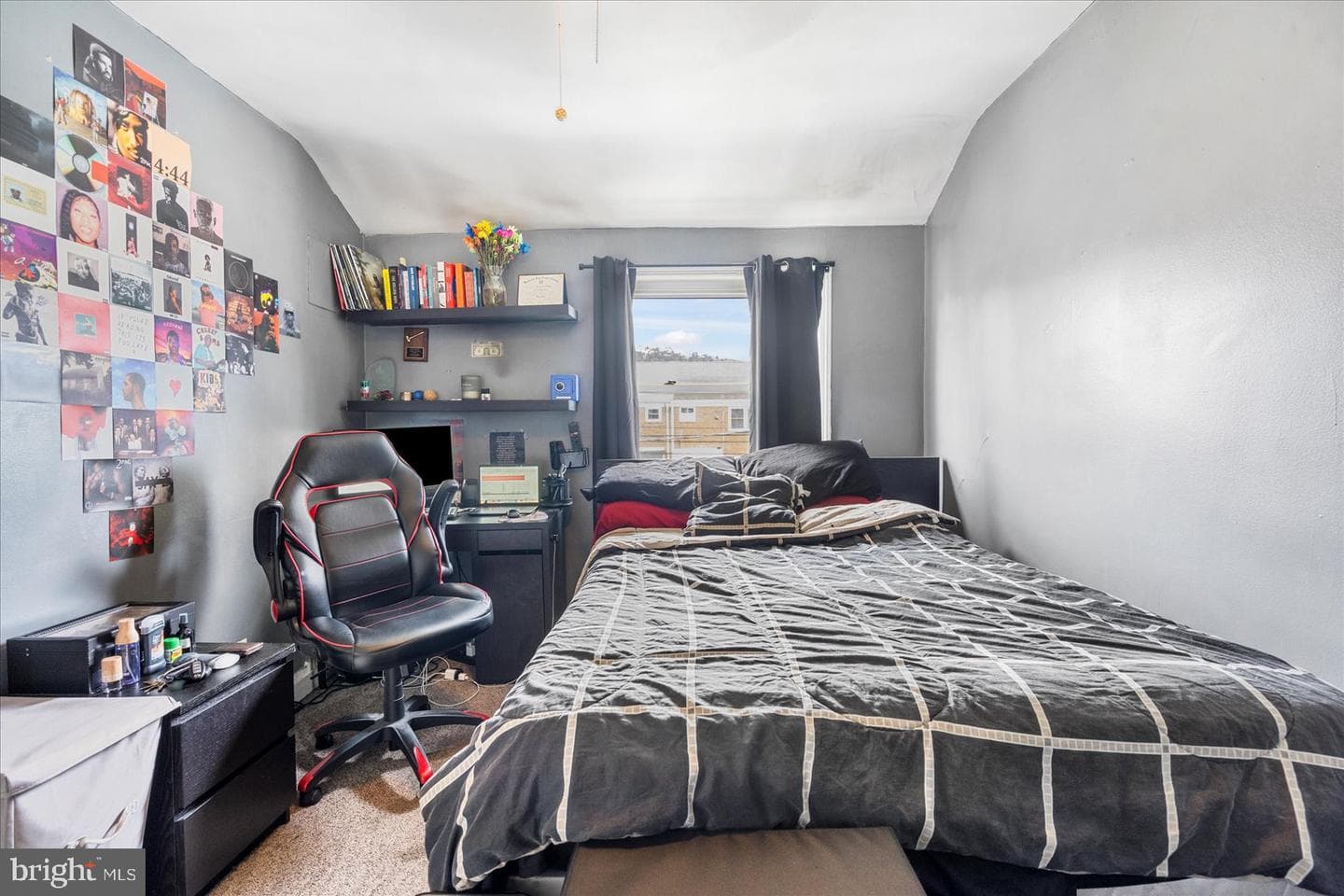 909 Arncliffe Road photo 28