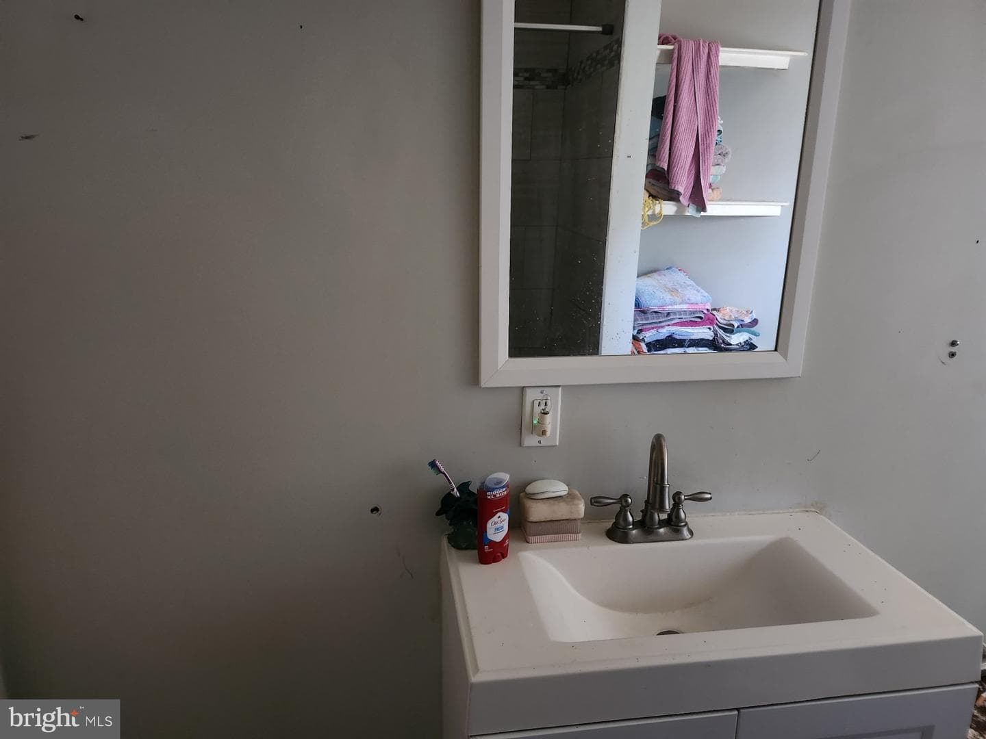 201 Mace Avenue photo 13