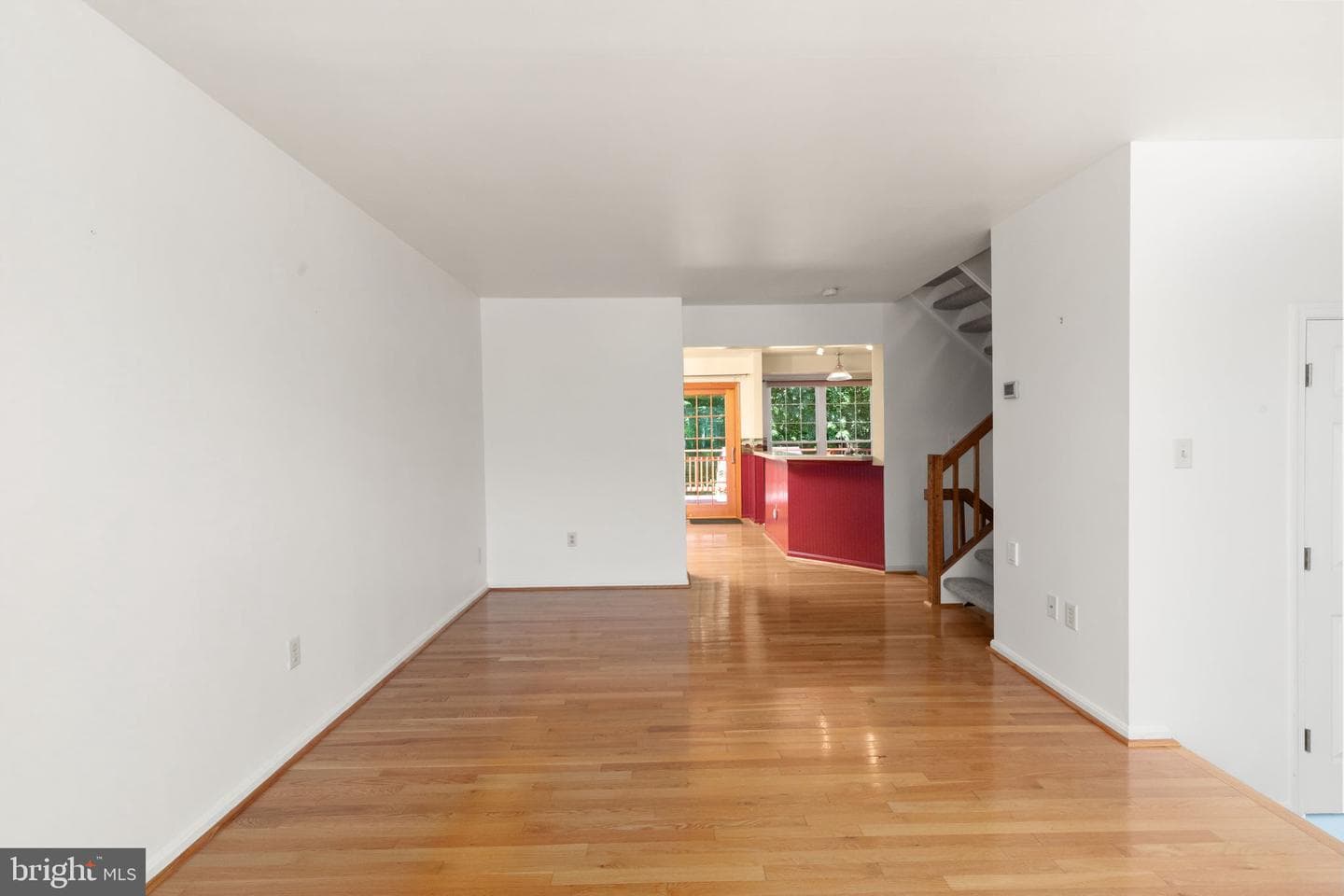 8940 Quail Run Drive photo 4