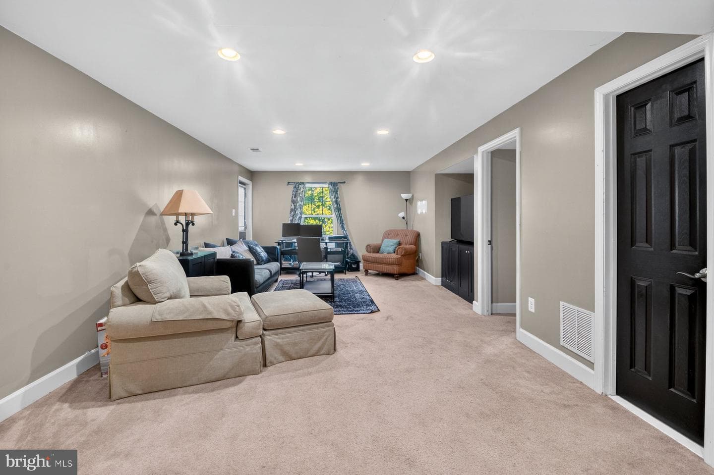101 New Market Court photo 31