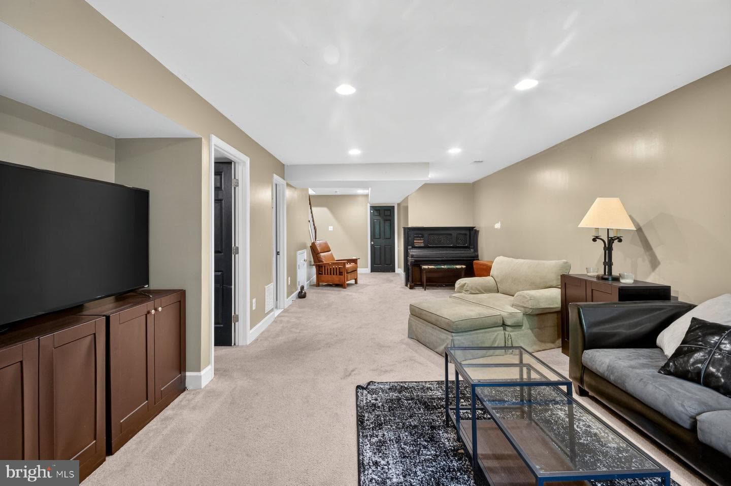 101 New Market Court photo 32