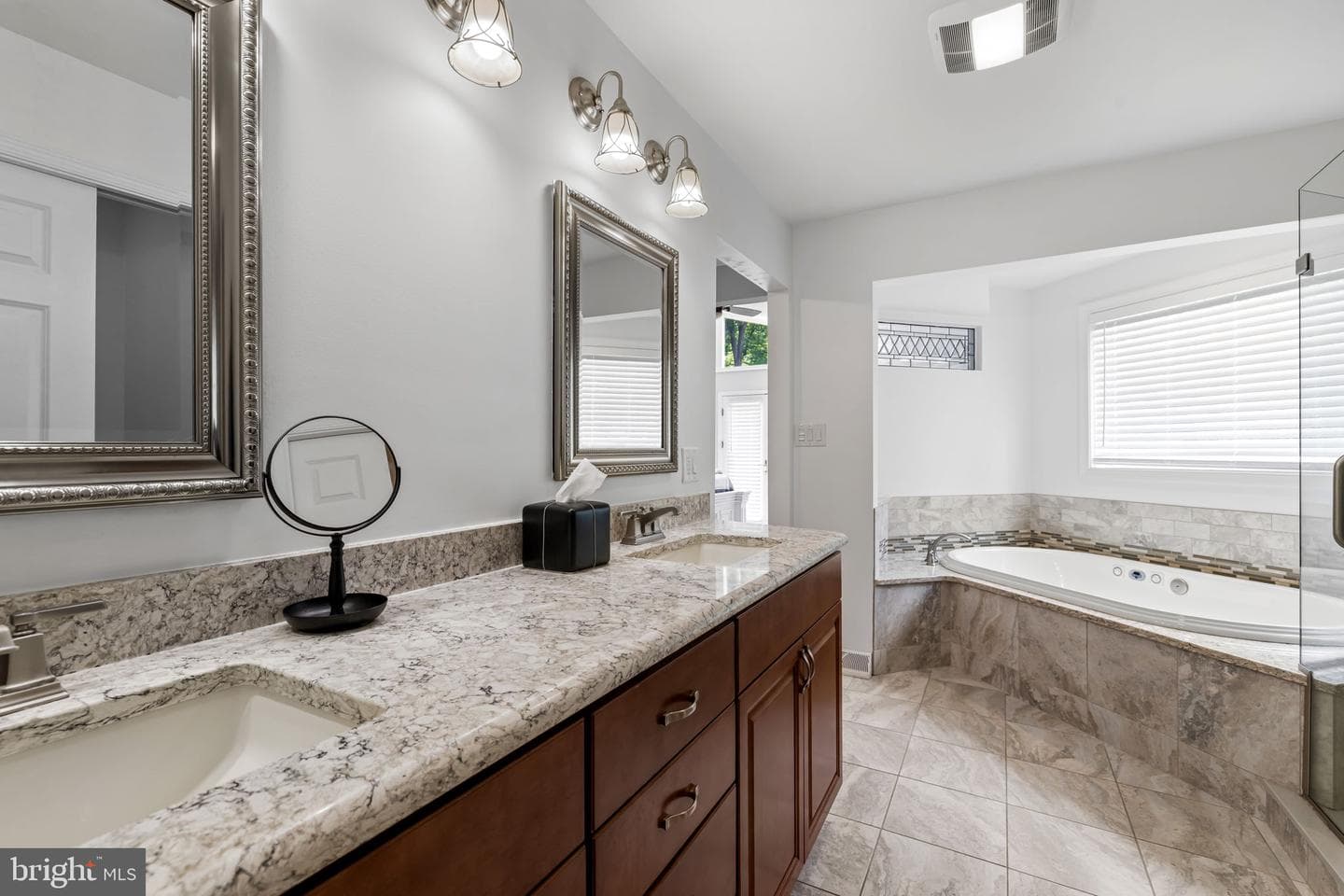 13608 Royal Crest Road photo 37