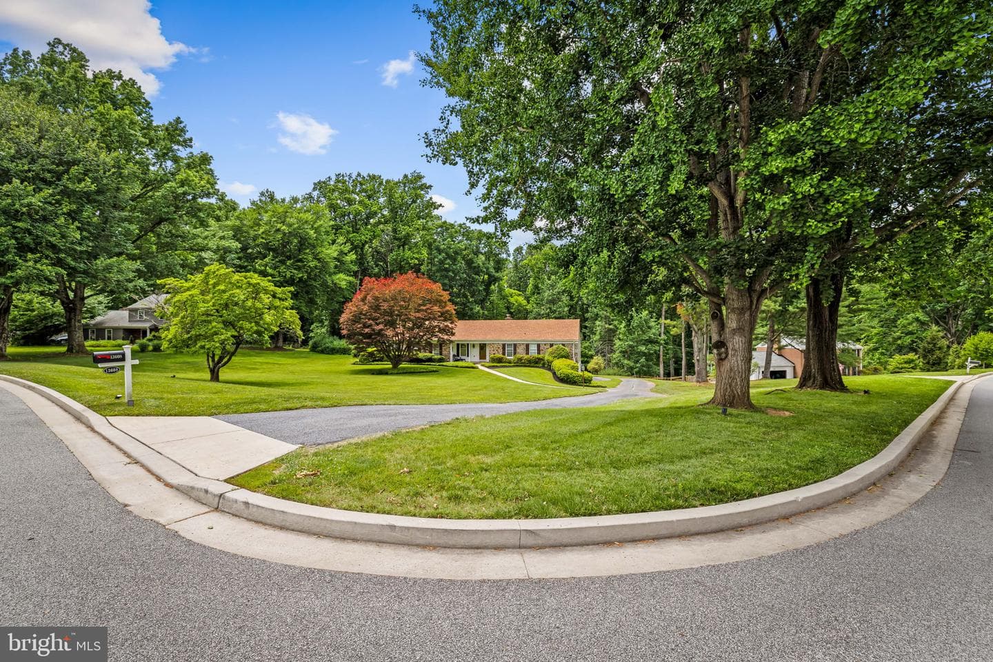13608 Royal Crest Road photo 4