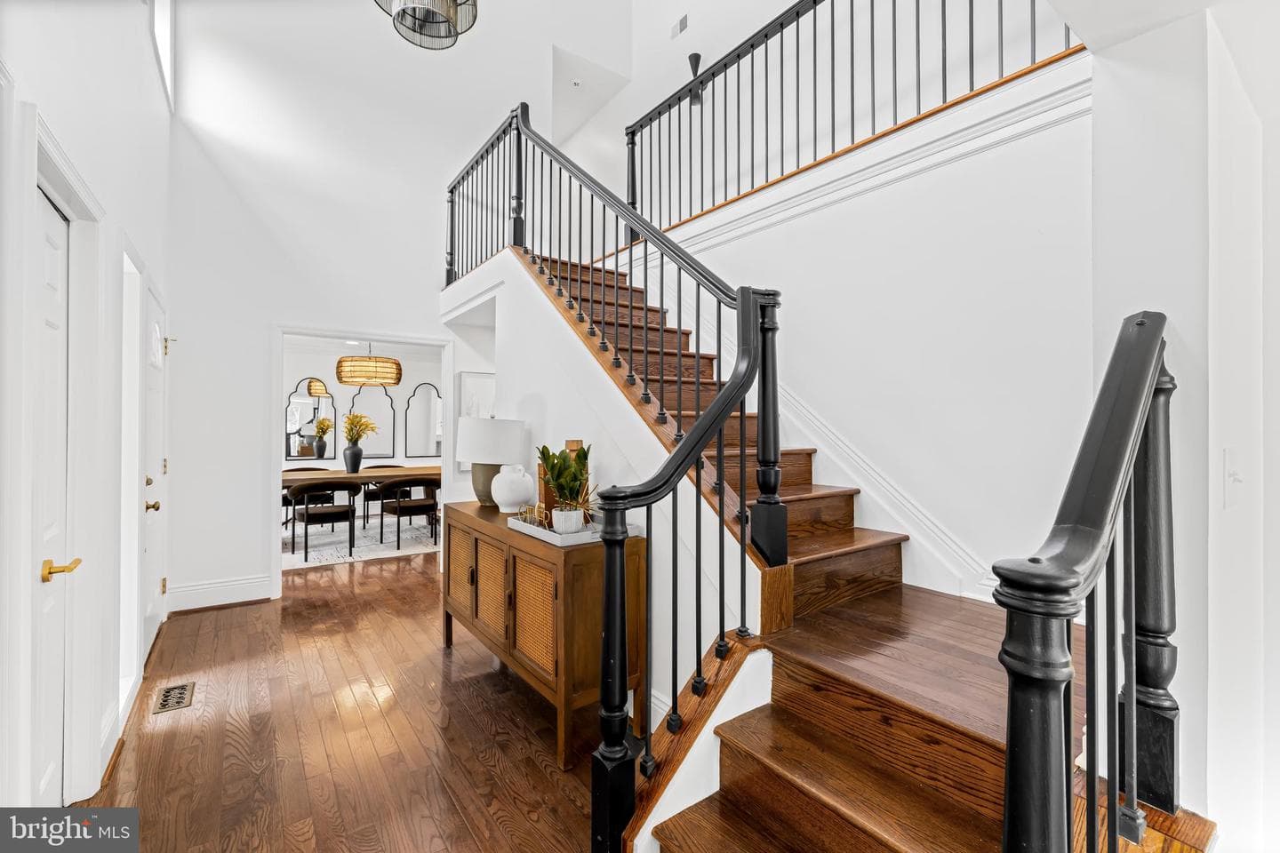 2318 Shaded Brook Drive photo 9