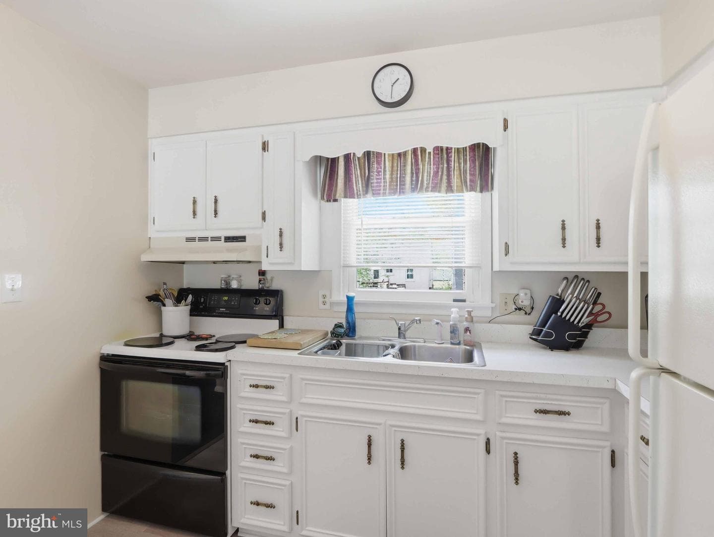 718 Kent Avenue photo 15