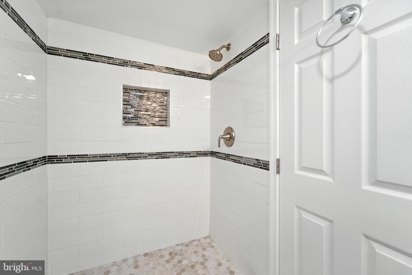 1608 Howard photo 14