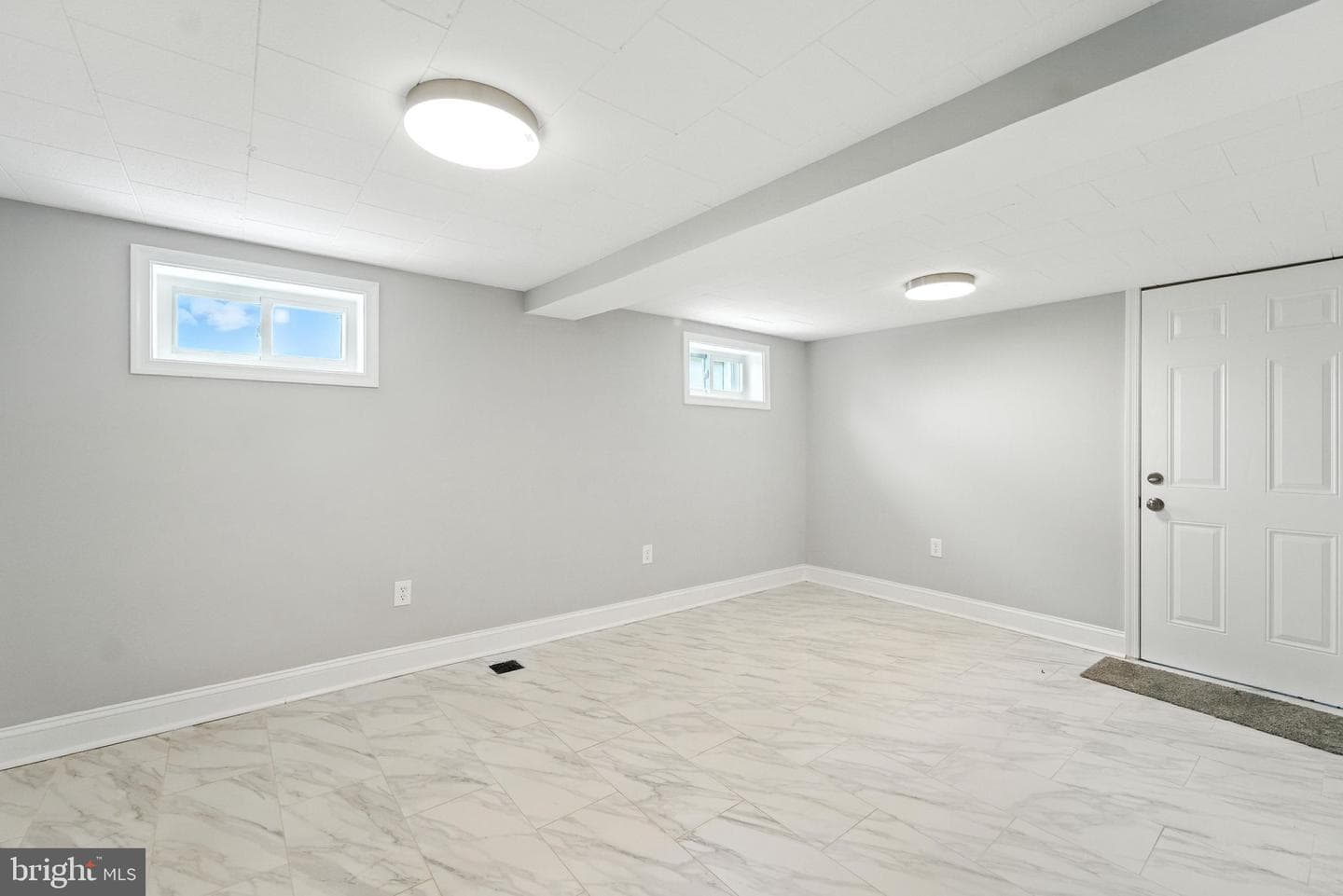 1608 Howard photo 25