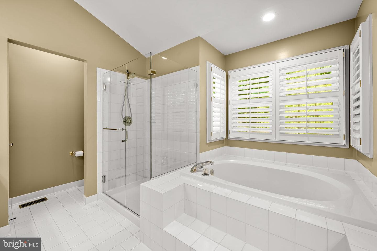 1011 Lillies Lane photo 21