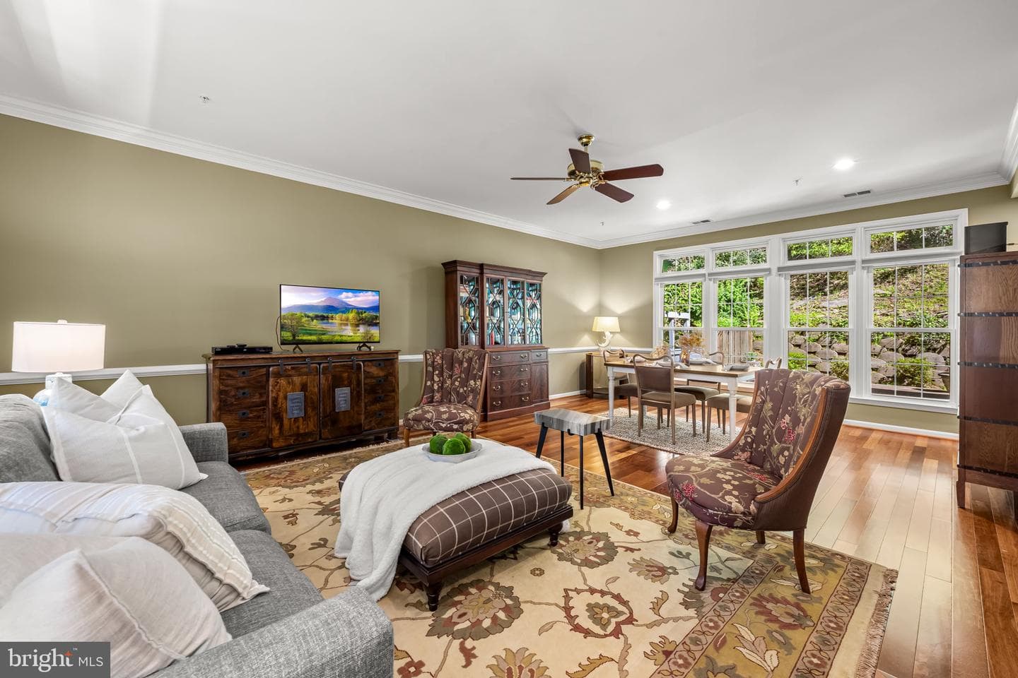1011 Lillies Lane photo 6