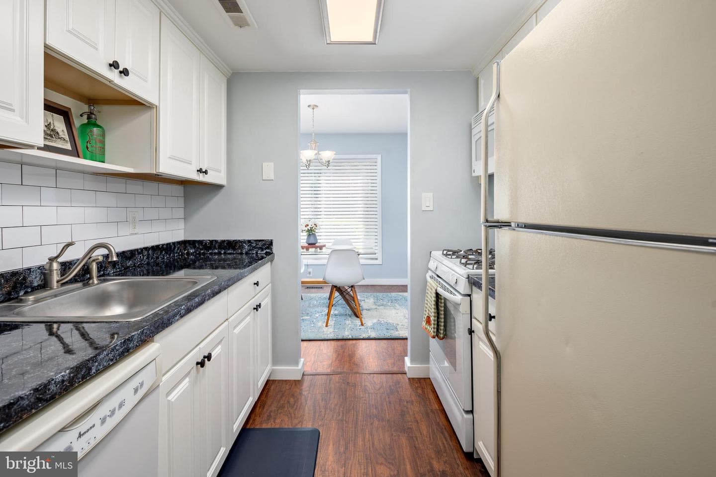 33 Strabane Court photo 10