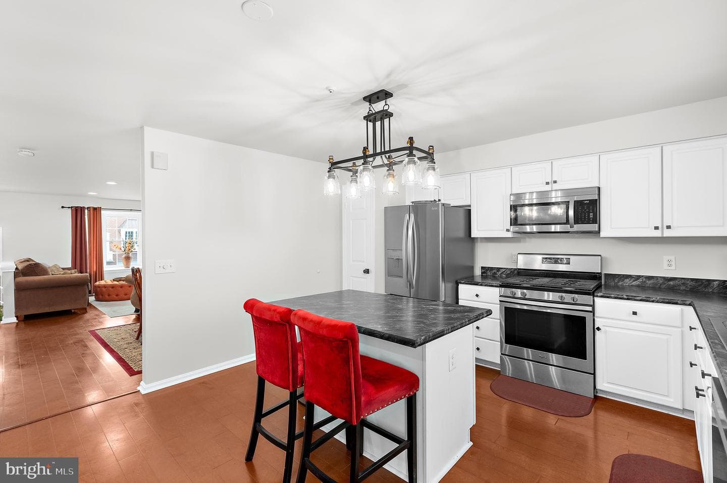 9534 Georgian Way photo 11
