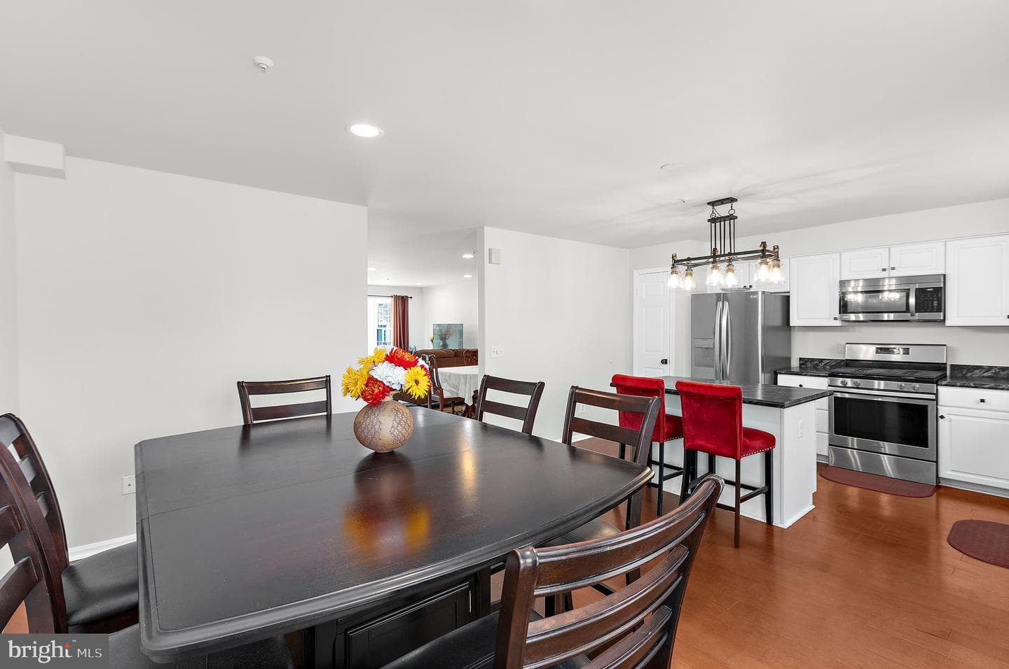 9534 Georgian Way photo 15