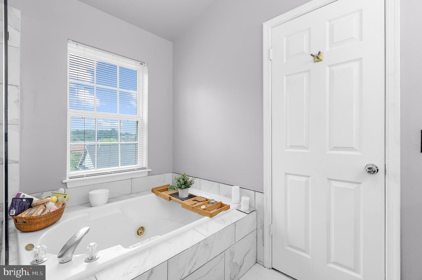 9534 Georgian Way photo 23