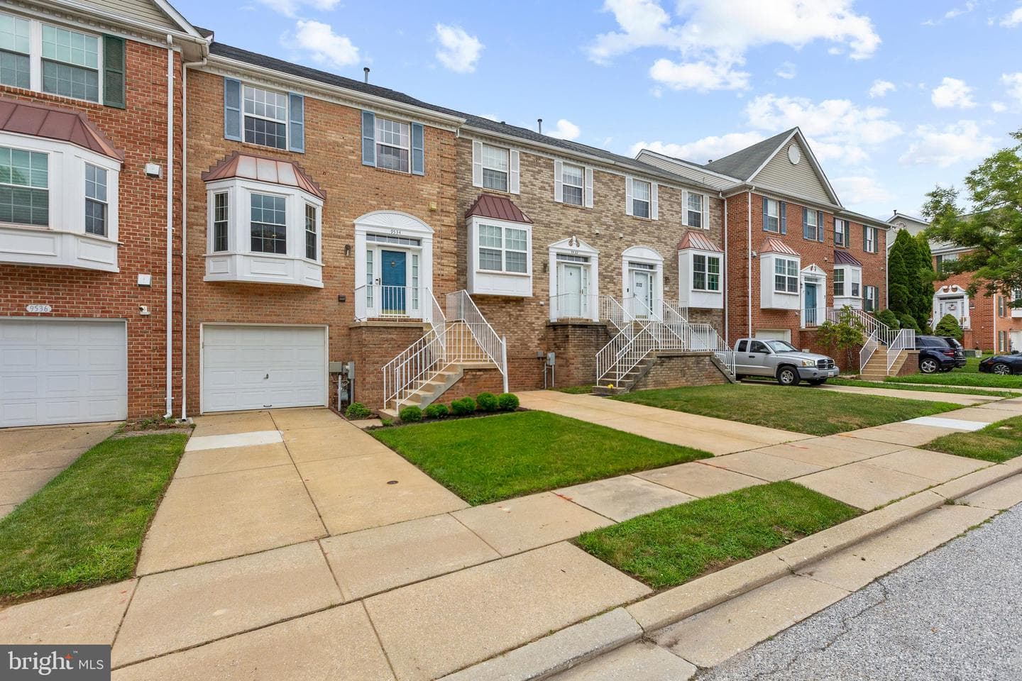 9534 Georgian Way photo 3