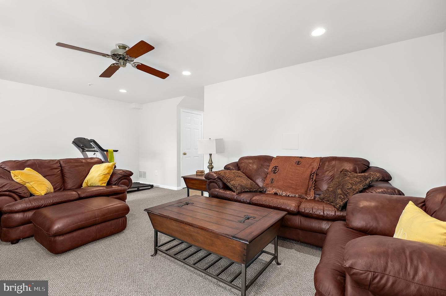 9534 Georgian Way photo 32