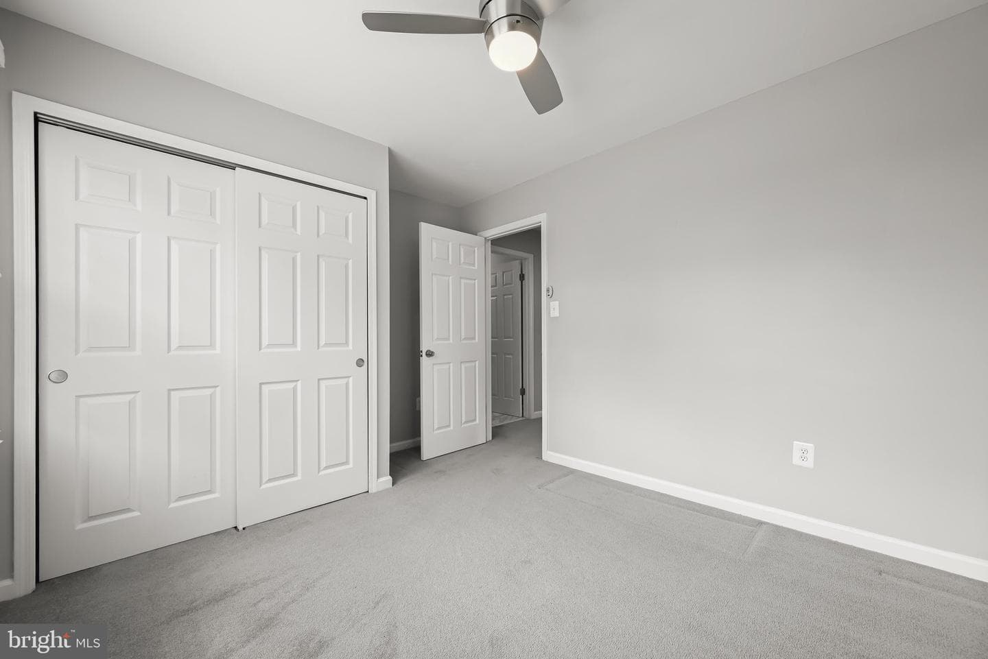 102 Bishops Lane photo 28