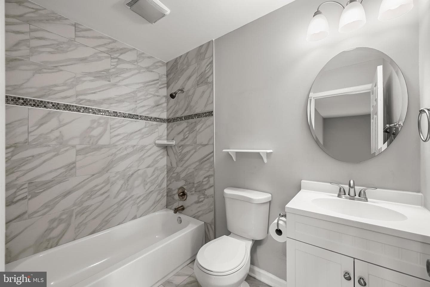 102 Bishops Lane photo 29