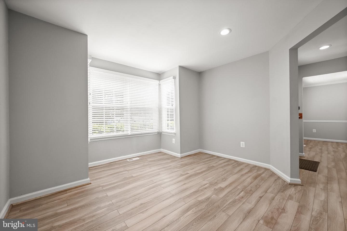 102 Bishops Lane photo 3