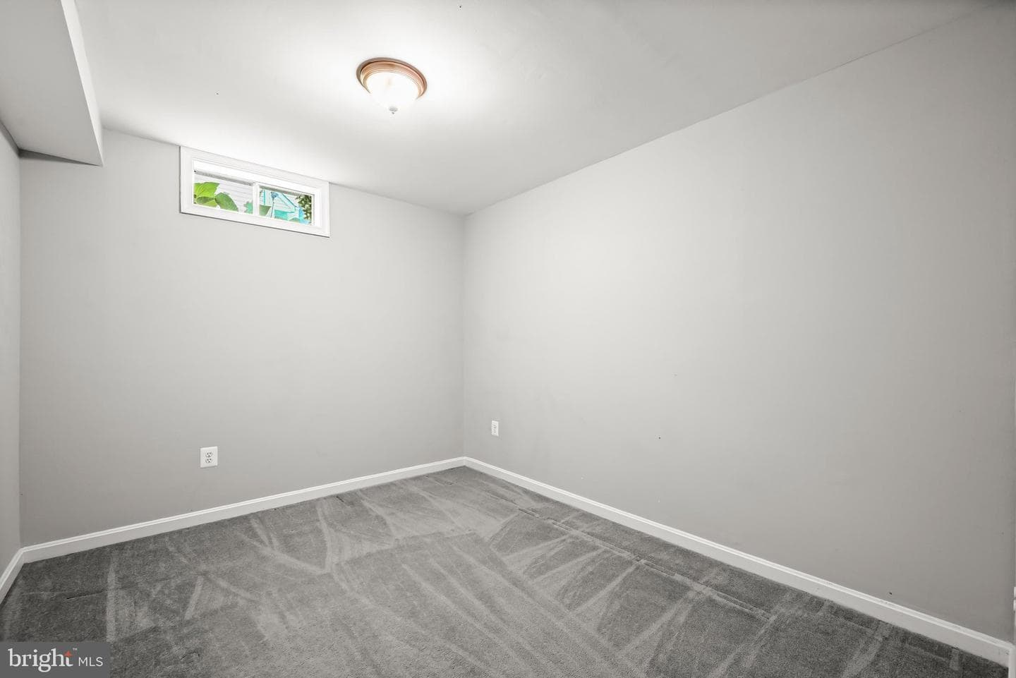 102 Bishops Lane photo 36