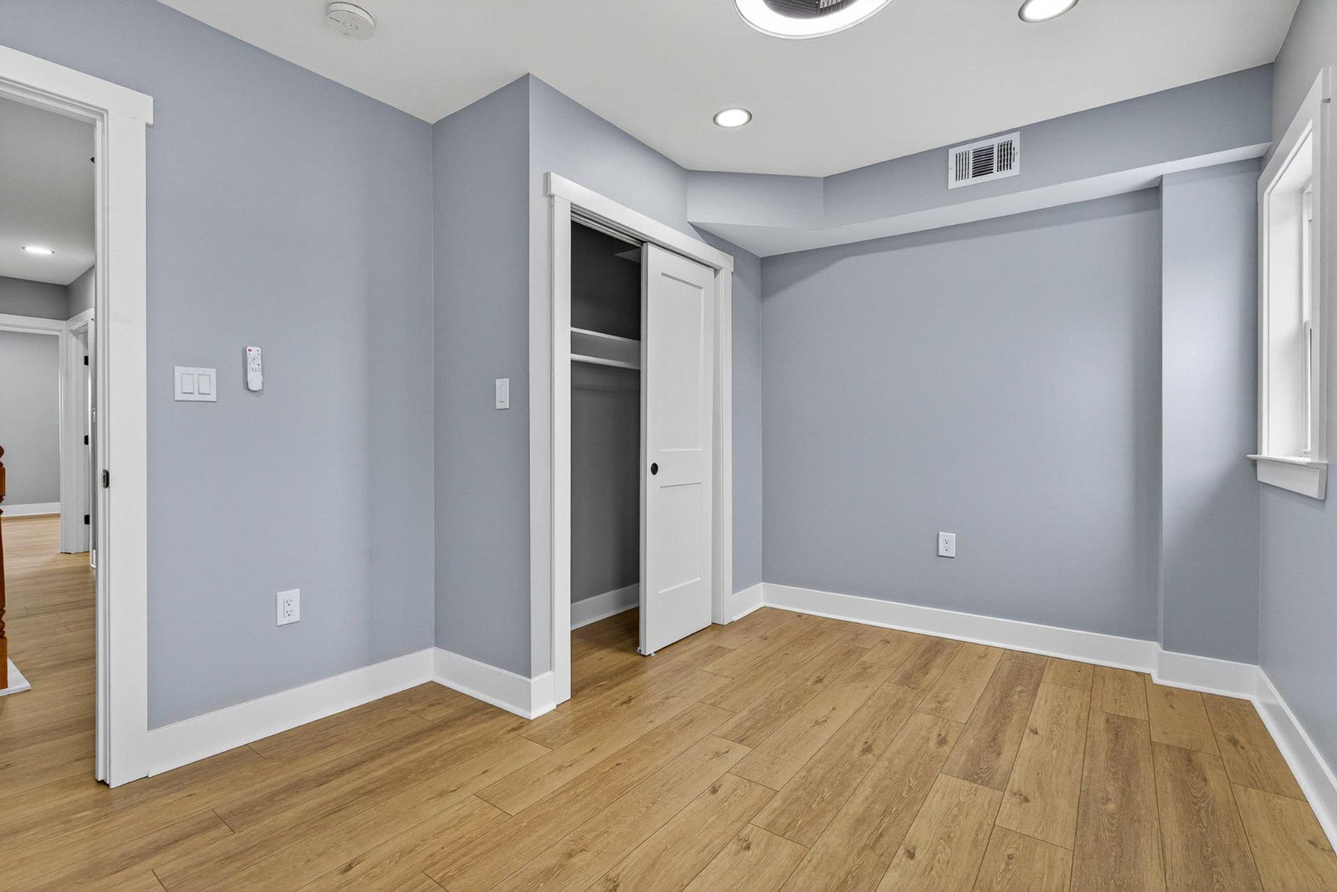 262 Colgate photo 29