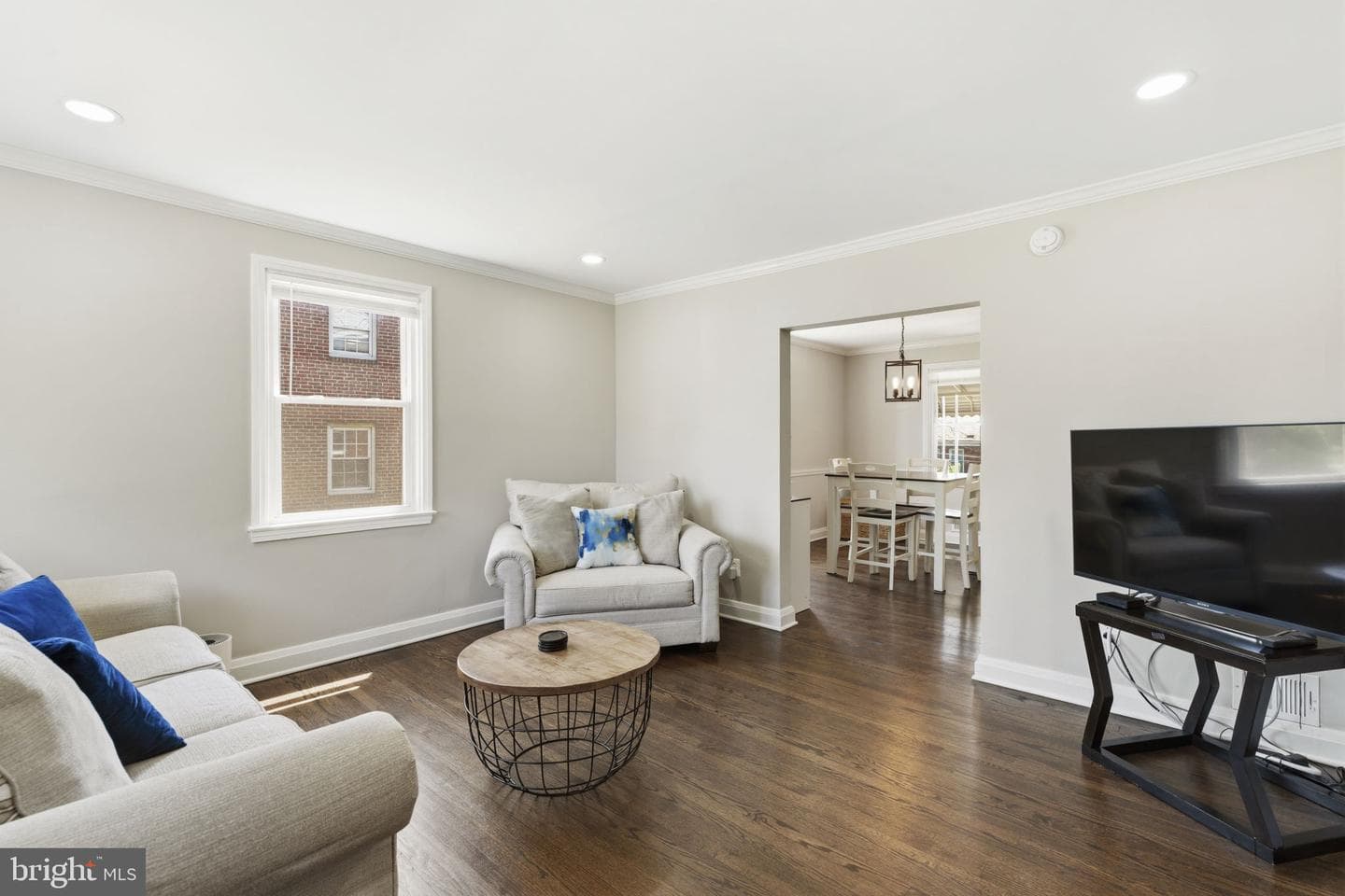 1733 White Oak Avenue, Parkville